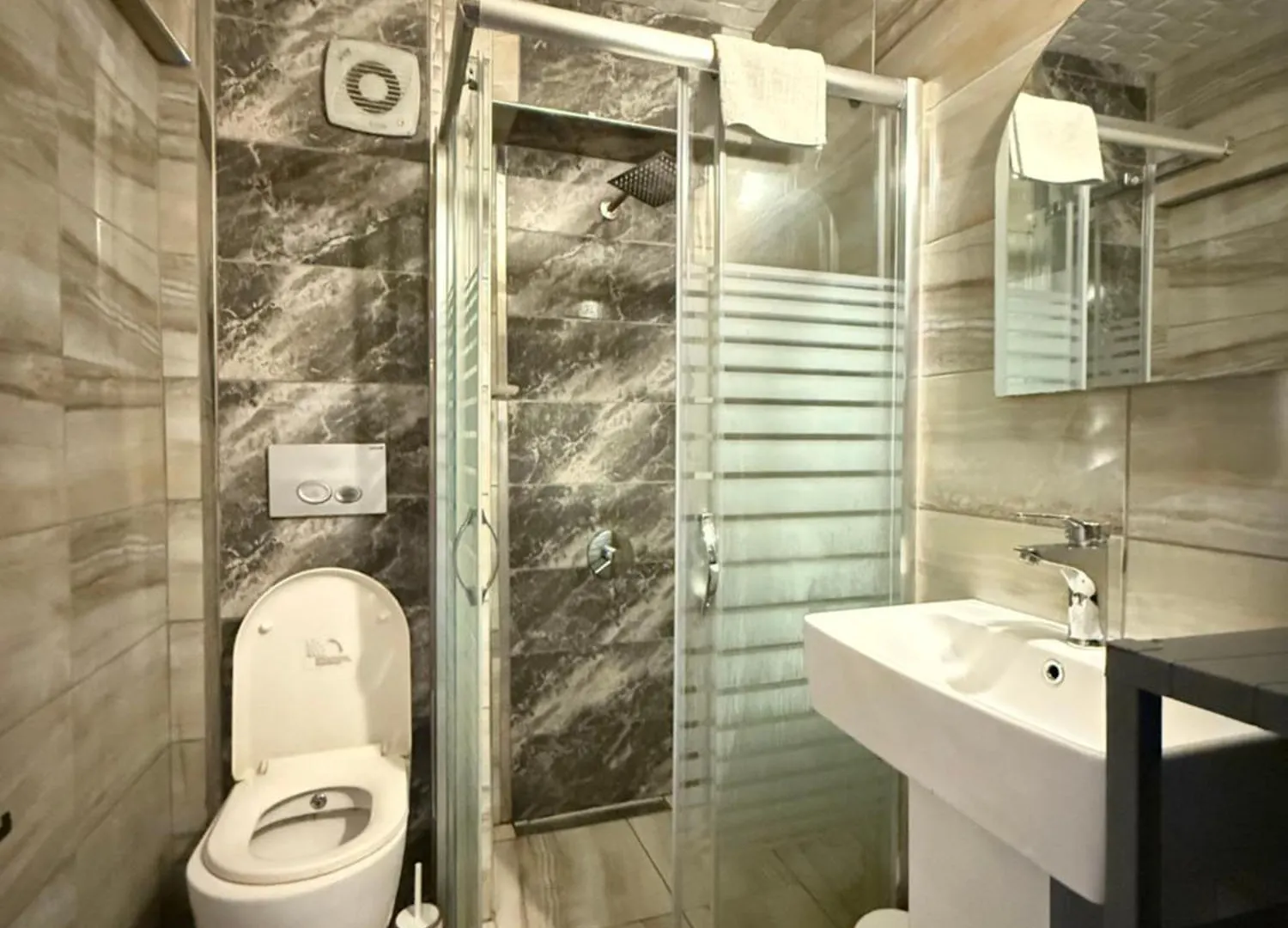 Hotel Twenty 2*, Antalya